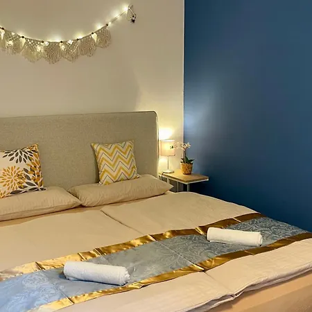 Apartment Fewozauber - Dom Suite, Zentral, 7 Pers, 4 Zimmer, Design, Family, Haustier *