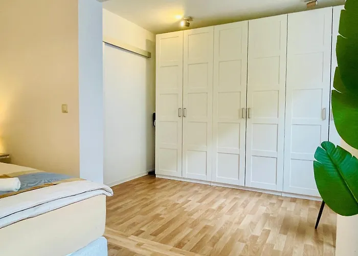 Apartment Fewozauber - Dom Suite, Zentral, 7 Pers, 4 Zimmer, Design, Family, Haustier