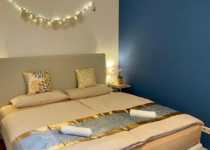 Apartment Fewozauber - Dom Suite, Zentral, 7 Pers, 4 Zimmer, Design, Family, Haustier *