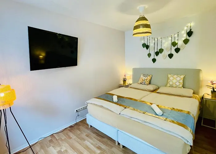 Fewozauber - Dom Suite, Zentral, 7 Pers, 4 Zimmer, Design, Family, Haustier * Schwerin (Mecklenburg-Vorpommern)